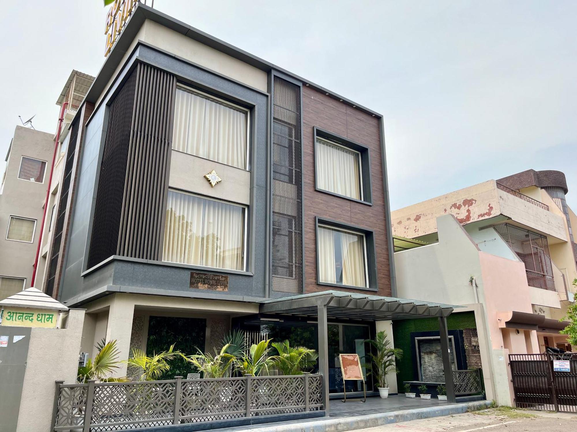Hotel Royal Livin — Photos 1
